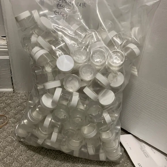 200+ plastic containers - Picture 1 of 3
